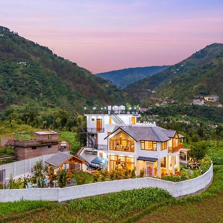 Stayvista At The Oakridge 4 Bhk Villa In Dharamshala With Jacuzzi & Balcony Chamba (Himachal Pradesh) Exterior photo